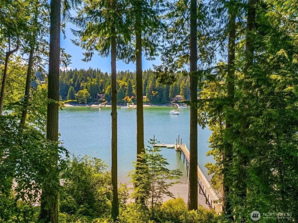 11515 Blue Heron Lane NE Bainbridge Island WA 98110
