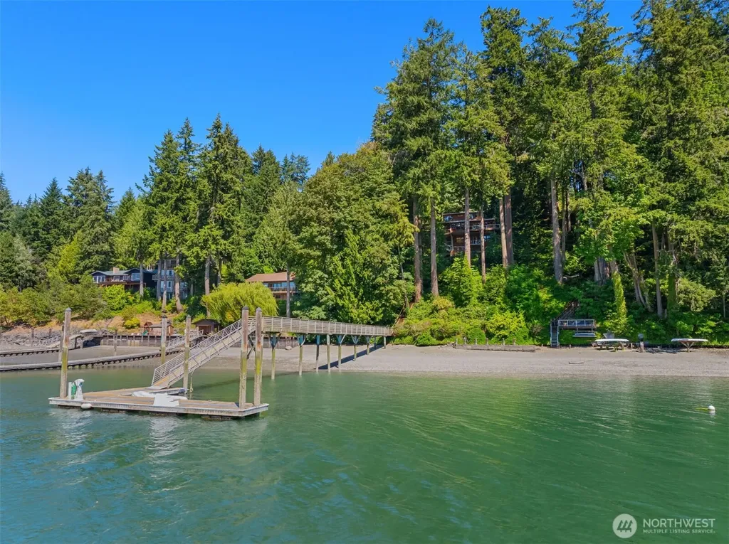 11515 Blue Heron Lane NE Bainbridge Island WA 98110