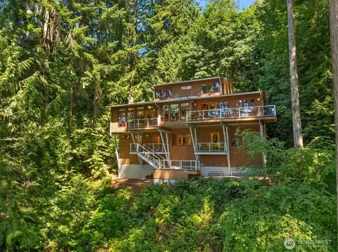 11515 Blue Heron Lane NE Bainbridge Island WA 98110