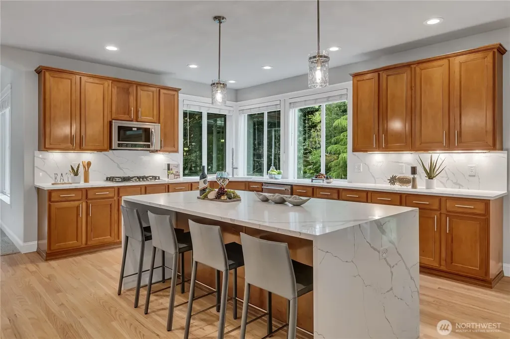 19220 5th Street E Lake Tapps WA 98391