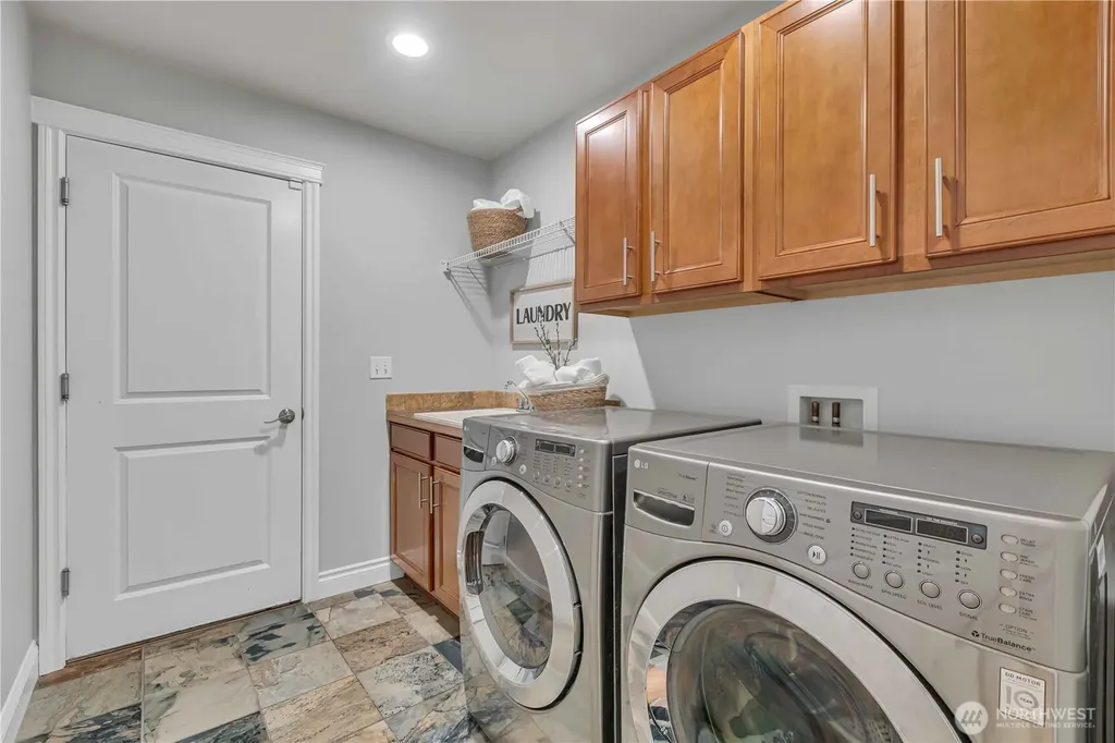 19220 5th Street E Lake Tapps WA 98391