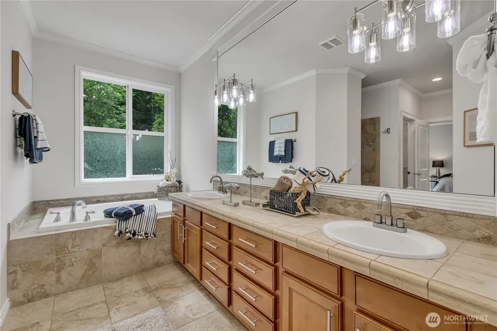 19220 5th Street E Lake Tapps WA 98391