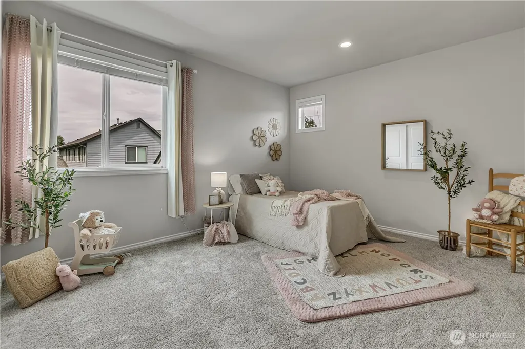 19220 5th Street E Lake Tapps WA 98391