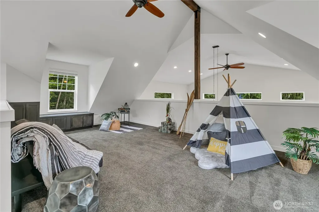 19220 5th Street E Lake Tapps WA 98391