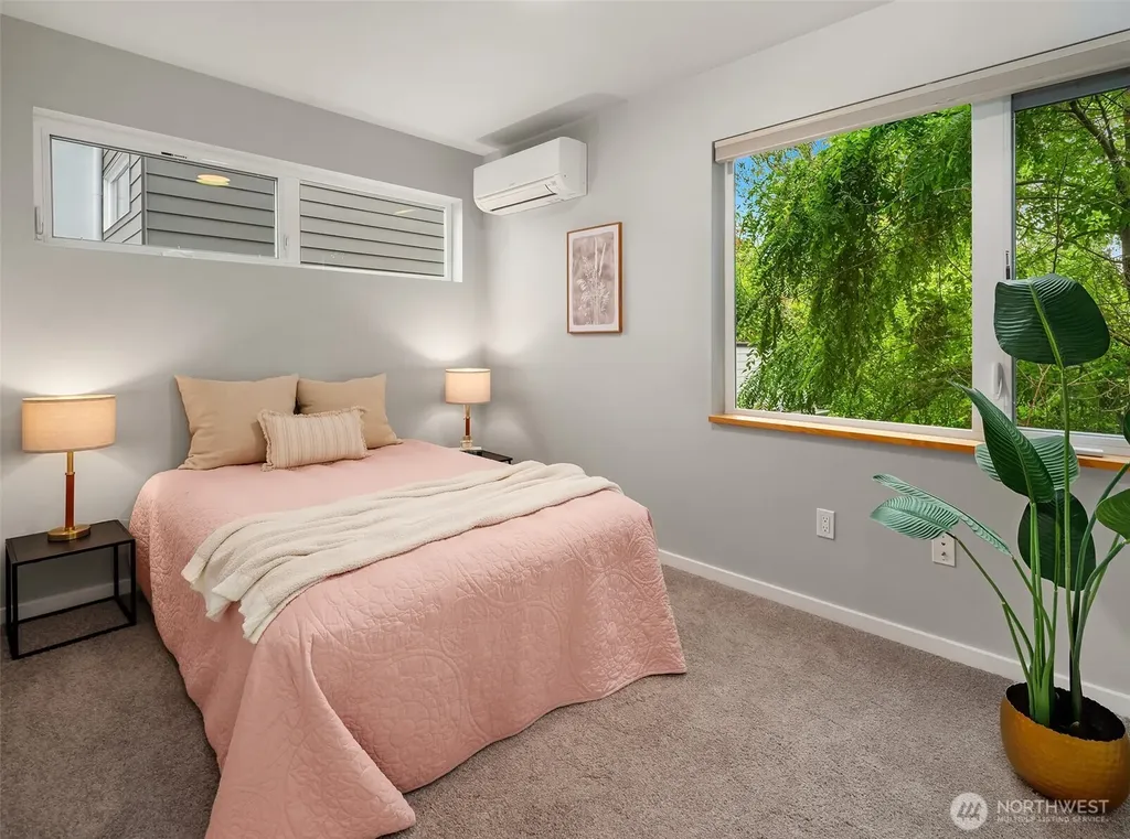 7154 44th Avenue S Seattle WA 98118