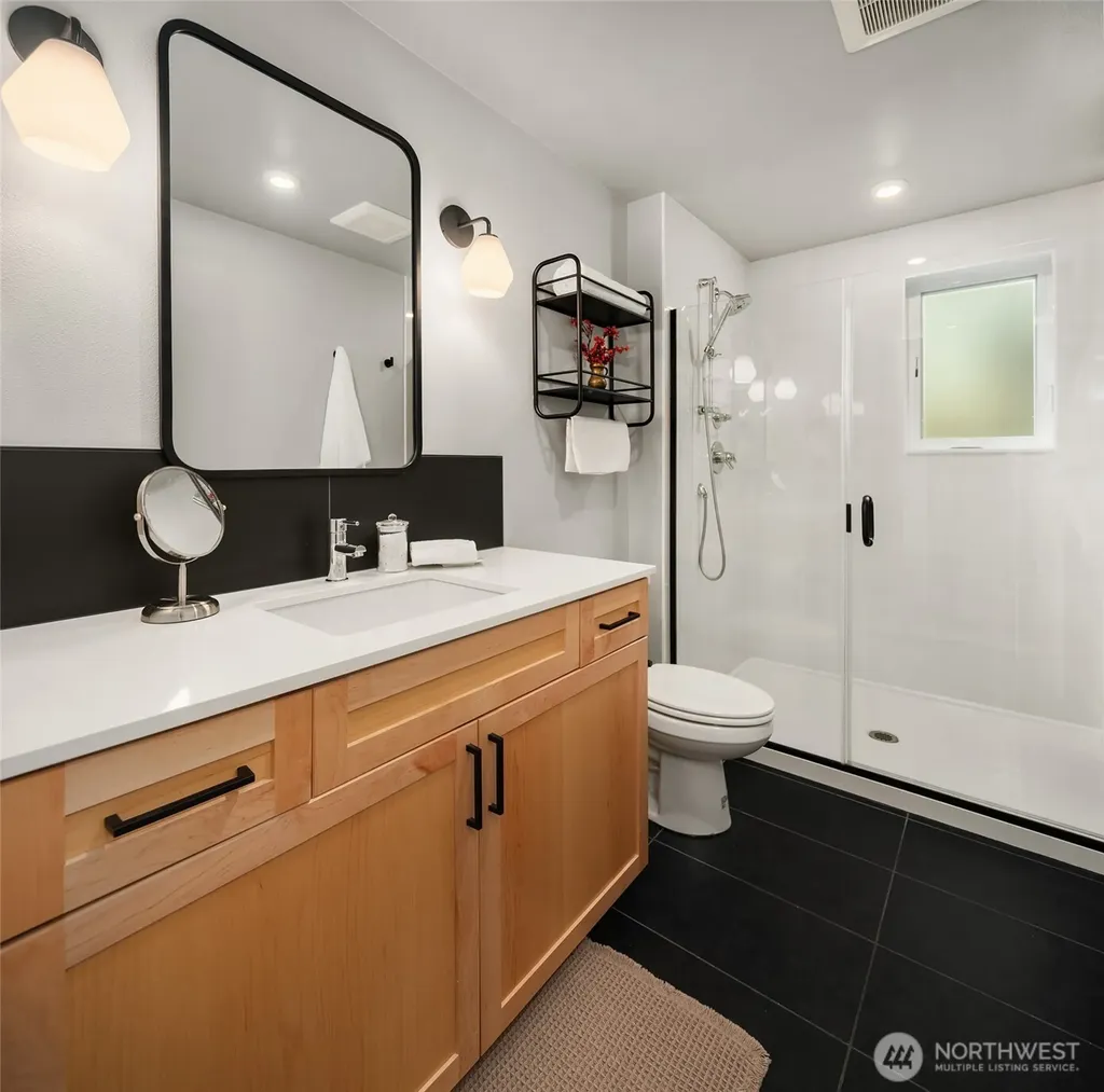 7154 44th Avenue S Seattle WA 98118
