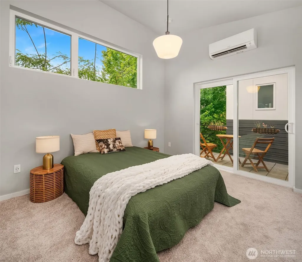 7154 44th Avenue S Seattle WA 98118