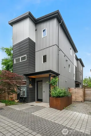 7154 44th Avenue S Seattle WA 98118