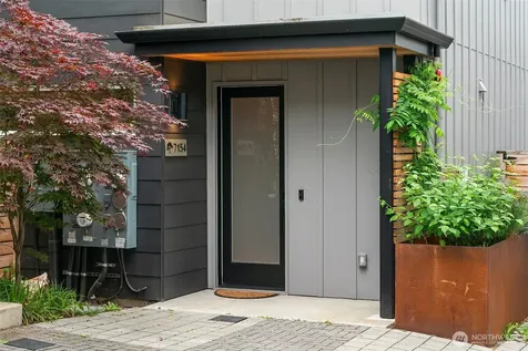 7154 44th Avenue S Seattle WA 98118