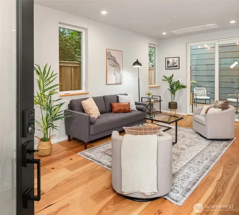 7154 44th Avenue S Seattle WA 98118