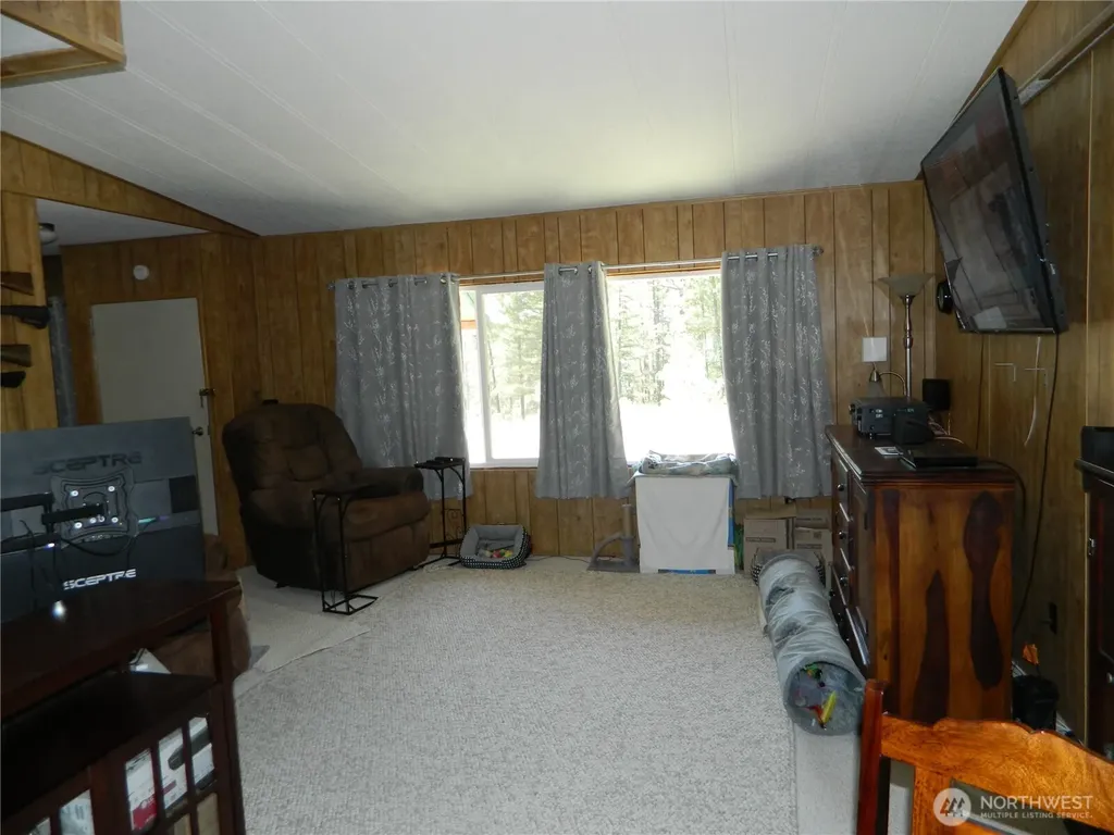 16 Summit Lake Road Tonasket WA 98855