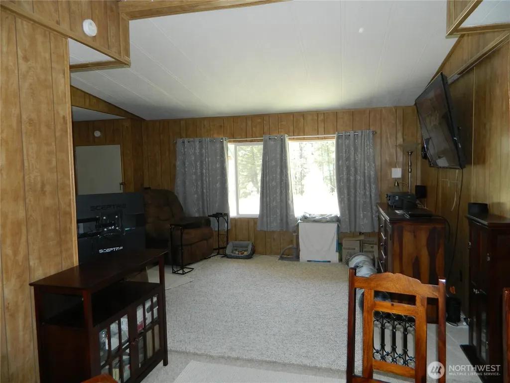 16 Summit Lake Road Tonasket WA 98855
