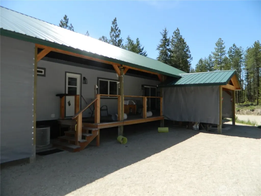 16 Summit Lake Road Tonasket WA 98855