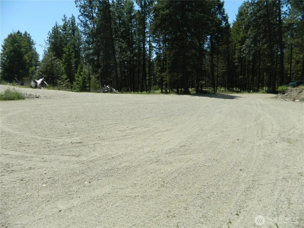 16 Summit Lake Road Tonasket WA 98855