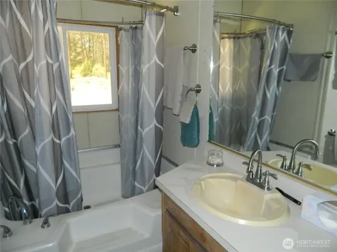 16 Summit Lake Road Tonasket WA 98855