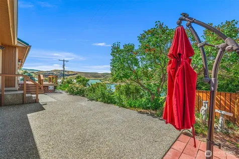 105 Bill Shaw Road Pateros WA 98846