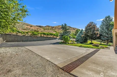 105 Bill Shaw Road Pateros WA 98846
