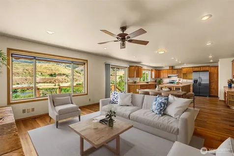 105 Bill Shaw Road Pateros WA 98846