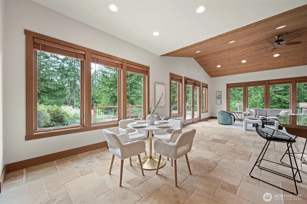 6301 Foxtrail Court NE Olympia WA 98516