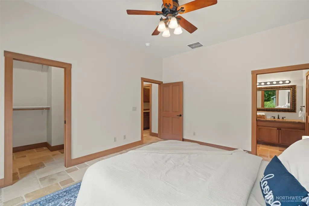 6301 Foxtrail Court NE Olympia WA 98516