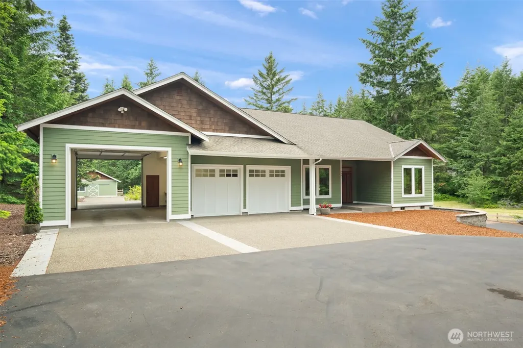 6301 Foxtrail Court NE Olympia WA 98516