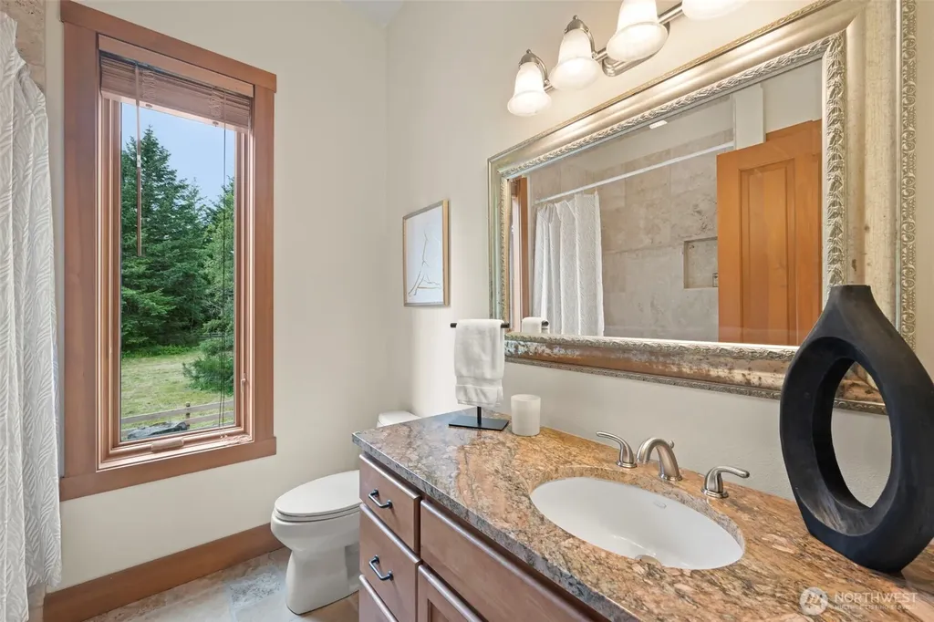6301 Foxtrail Court NE Olympia WA 98516