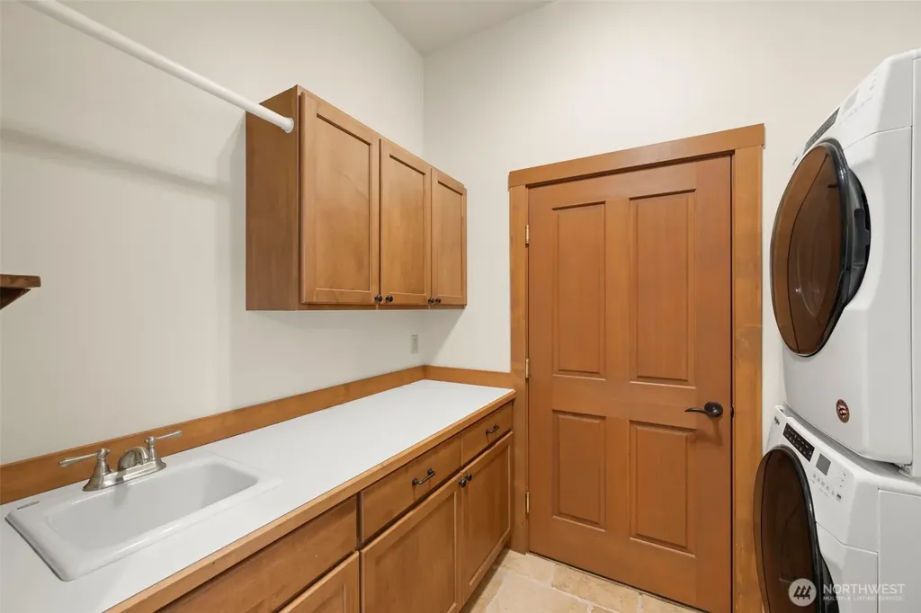 6301 Foxtrail Court NE Olympia WA 98516