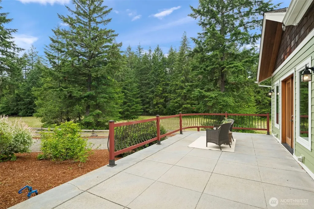 6301 Foxtrail Court NE Olympia WA 98516