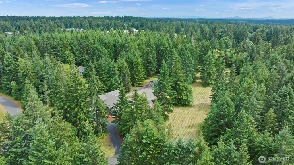 6301 Foxtrail Court NE Olympia WA 98516