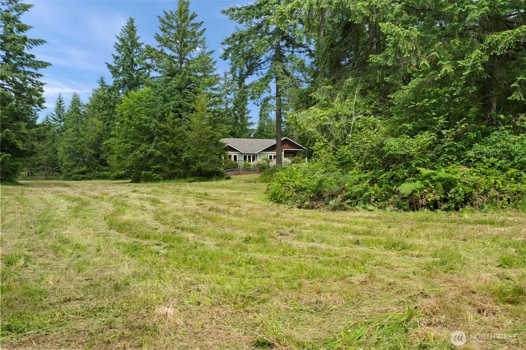 6301 Foxtrail Court NE Olympia WA 98516