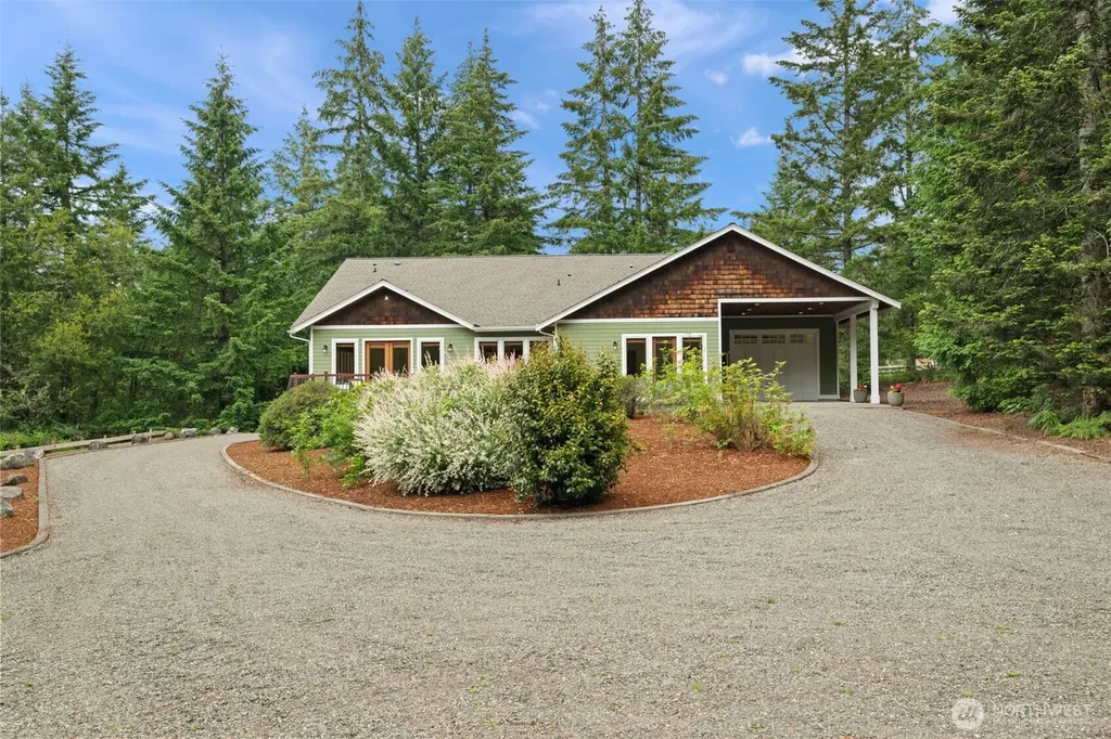 6301 Foxtrail Court NE Olympia WA 98516
