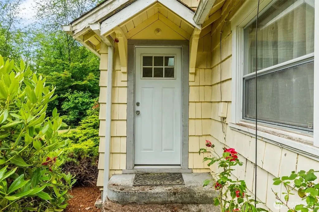 4711 Johnson Point Road NE Olympia WA 98516
