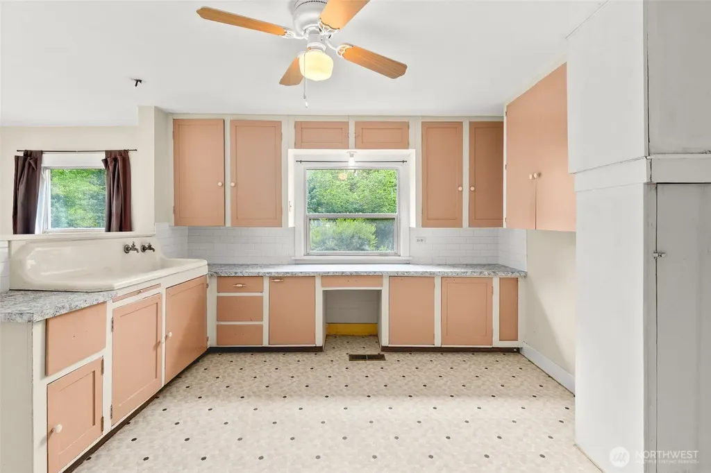 4711 Johnson Point Road NE Olympia WA 98516