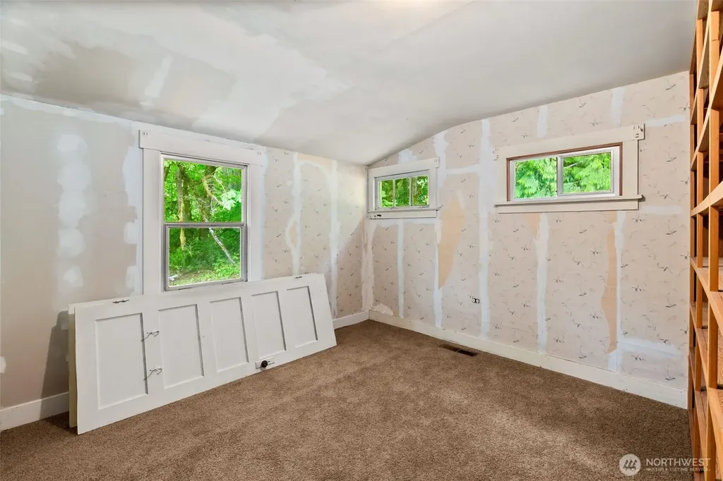 4711 Johnson Point Road NE Olympia WA 98516