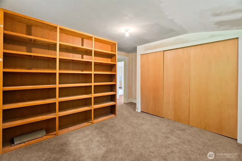 4711 Johnson Point Road NE Olympia WA 98516