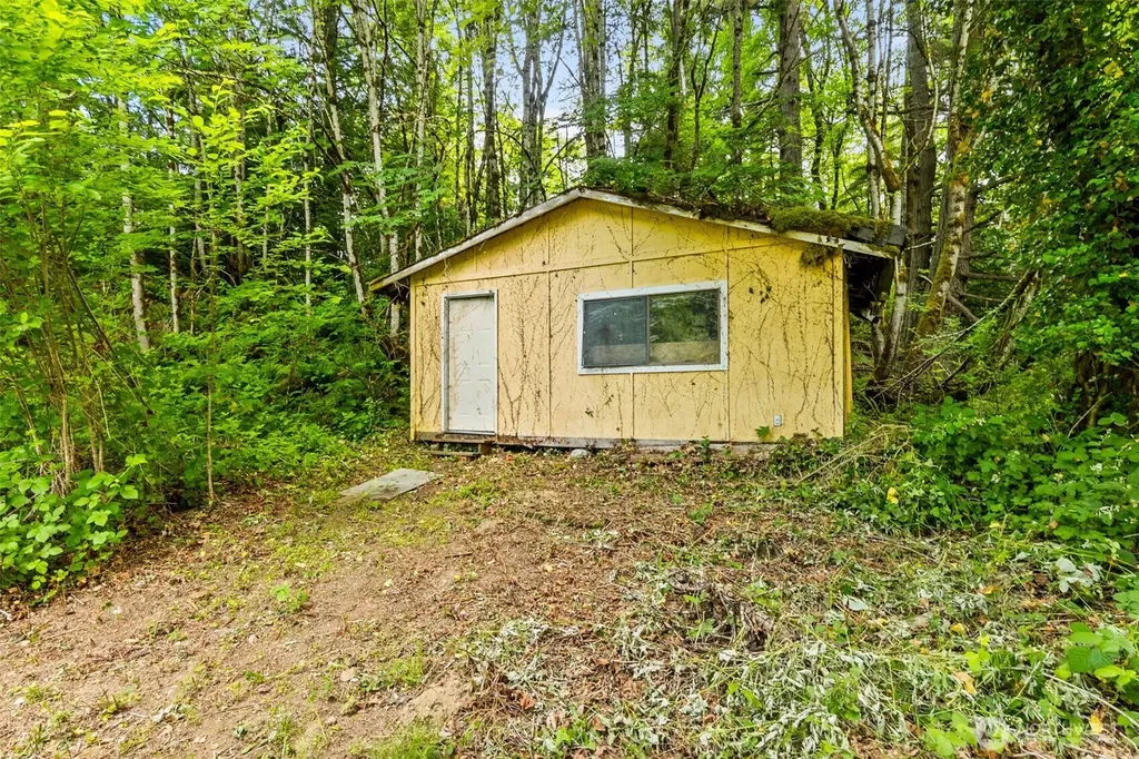 4711 Johnson Point Road NE Olympia WA 98516