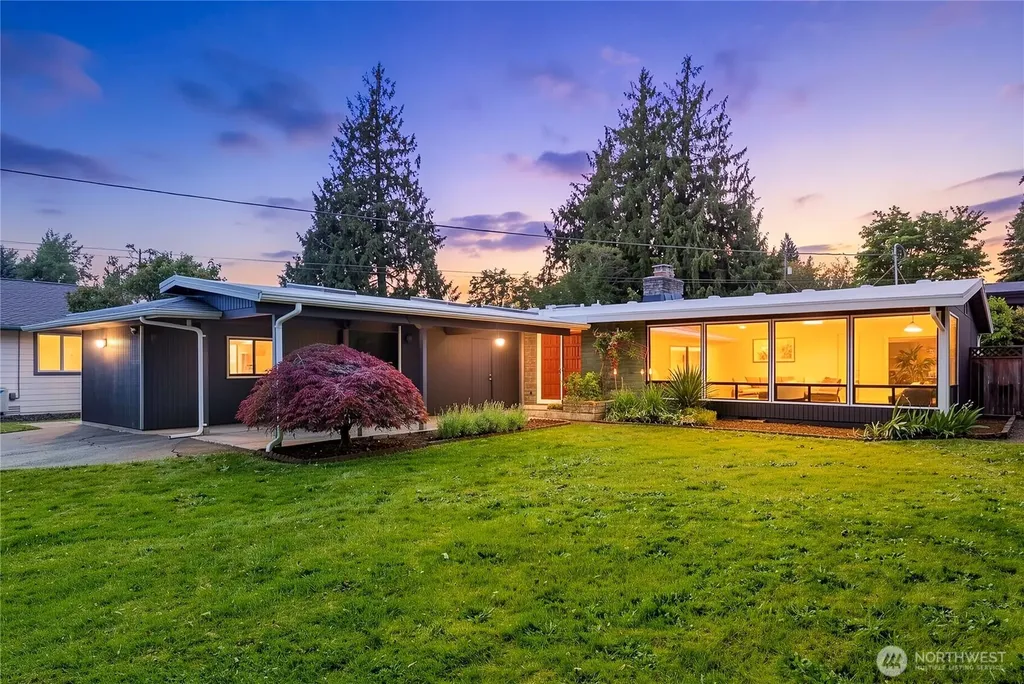 4215 189th Place SW Lynnwood WA 98036