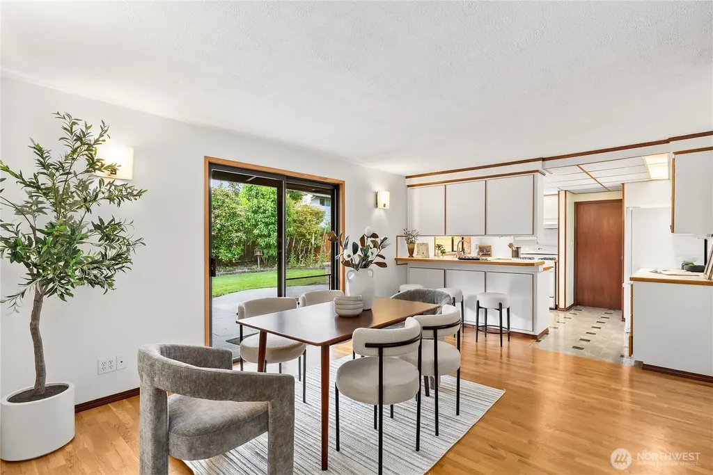 4215 189th Place SW Lynnwood WA 98036