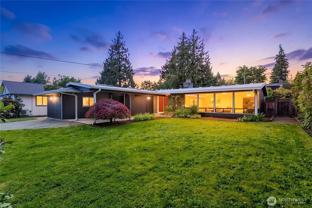 4215 189th Place SW Lynnwood WA 98036