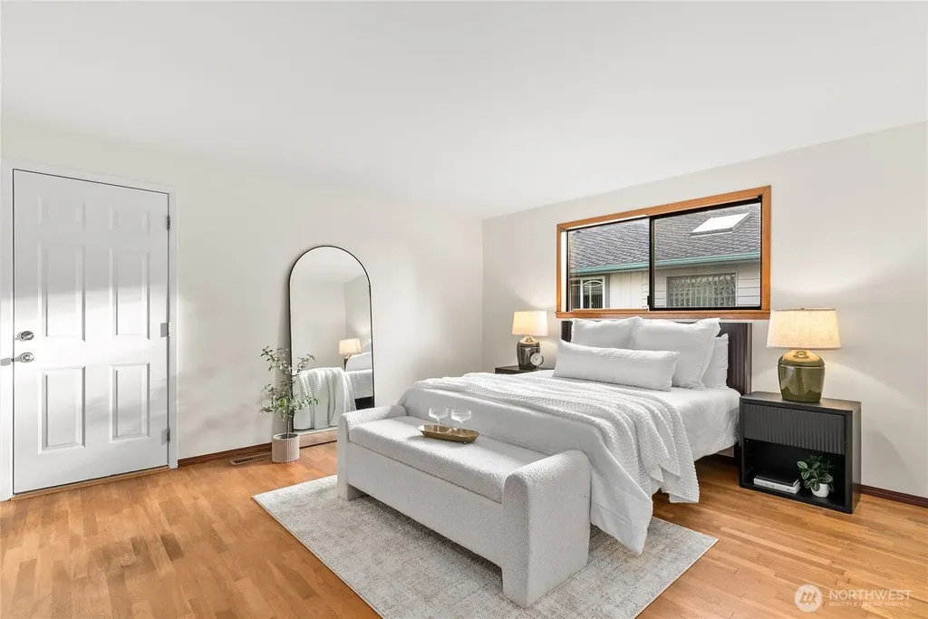 4215 189th Place SW Lynnwood WA 98036