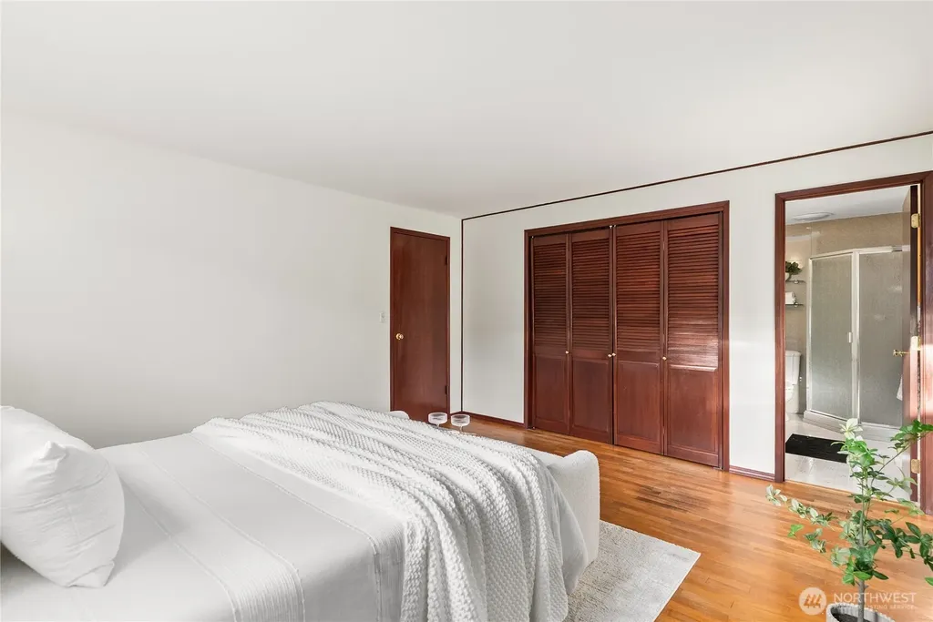 4215 189th Place SW Lynnwood WA 98036
