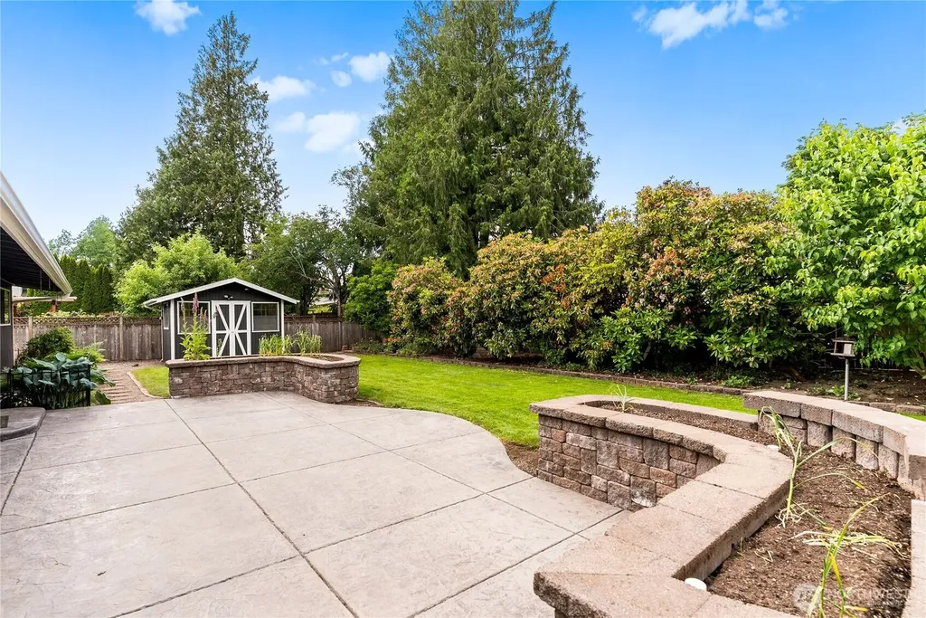 4215 189th Place SW Lynnwood WA 98036