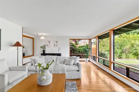 4215 189th Place SW Lynnwood WA 98036