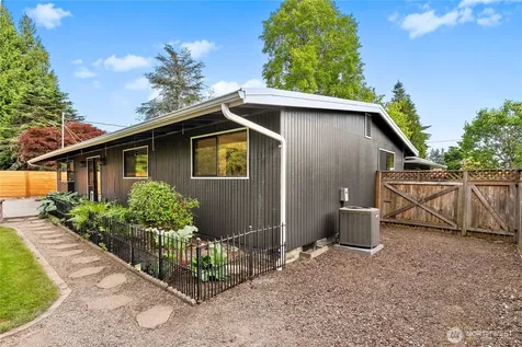 4215 189th Place SW Lynnwood WA 98036