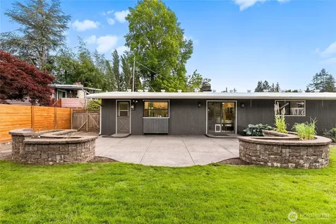 4215 189th Place SW Lynnwood WA 98036