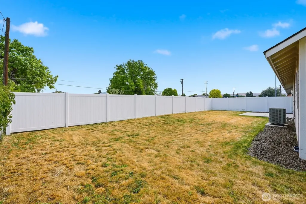 8003 Westbrook Avenue Yakima WA 98908