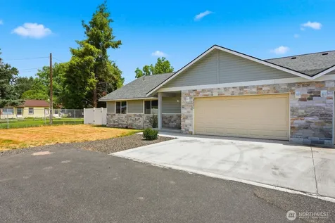 8003 Westbrook Avenue Yakima WA 98908