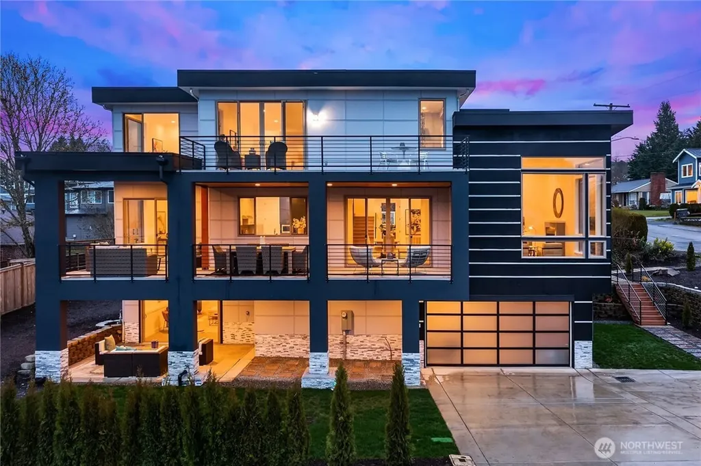 3202 Burnett Avenue N Renton WA 98056