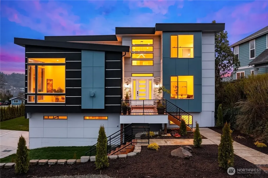 3202 Burnett Avenue N Renton WA 98056