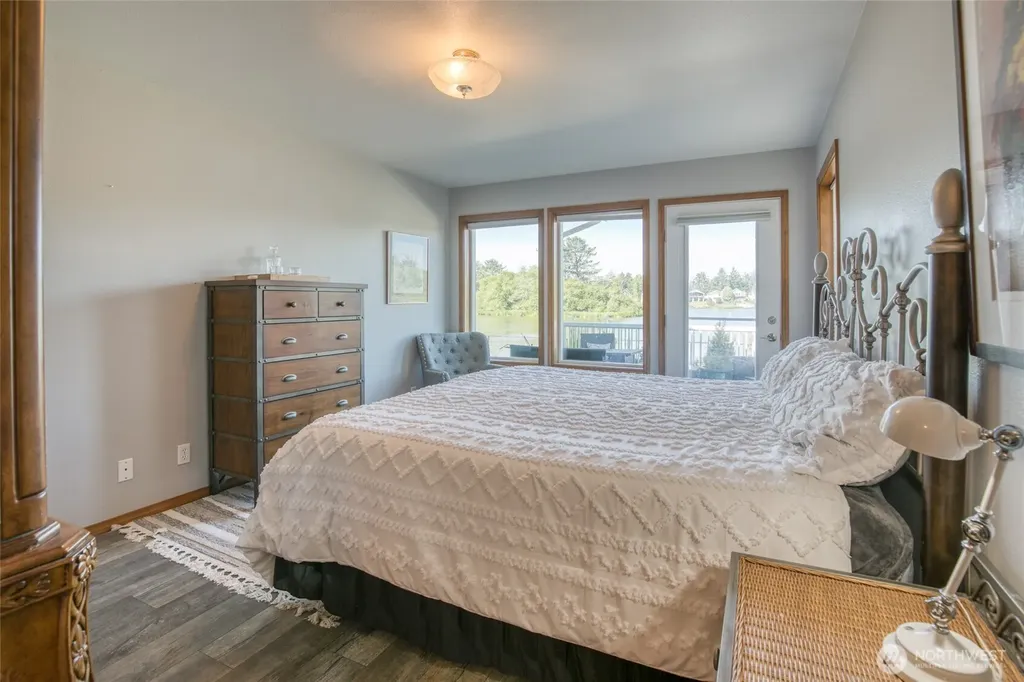 595 Blue Wing Loop SE Ocean Shores WA 98569